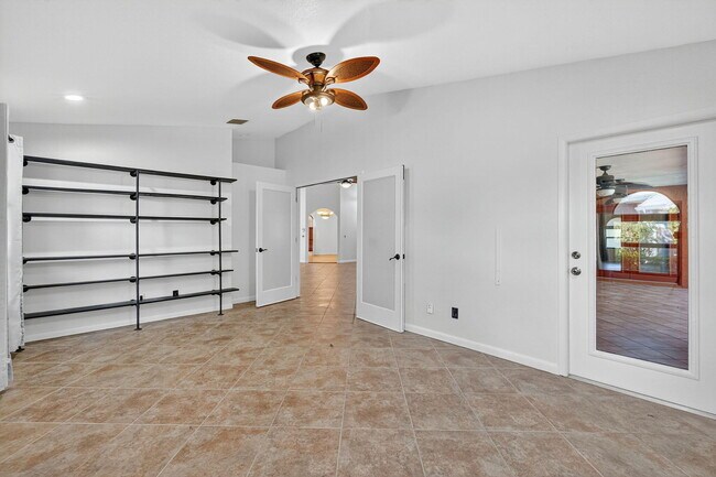 Building Photo - 1180 SW Mirror Lake Cove