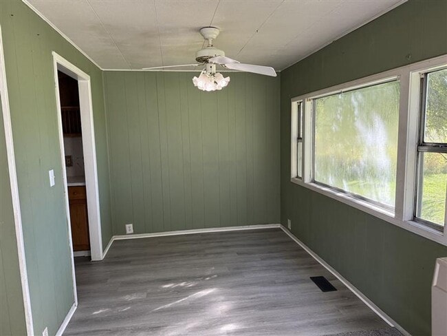 Building Photo - Country Living 2 Bedroom 2 Bathroom