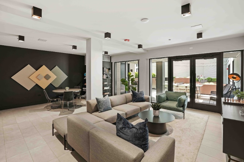 Building Photo - 1717 W Webster Ave