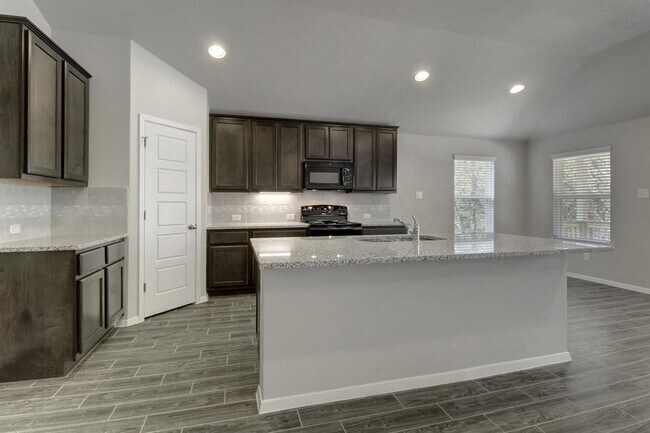 Building Photo - 21302 Pioneer Cove