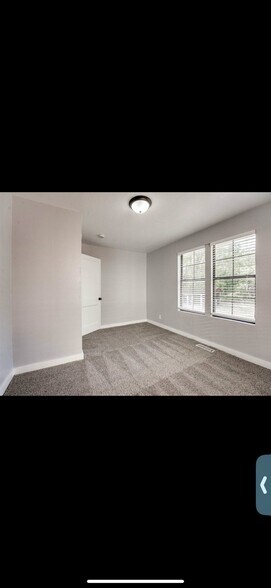 Building Photo - 1209 NE 42nd St