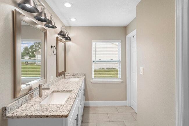 Building Photo - 2940 Beal St