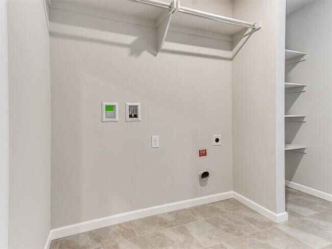 Building Photo - 9207 SW 47th St