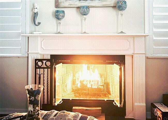 Building Photo - 3611 Pine Knot Dr