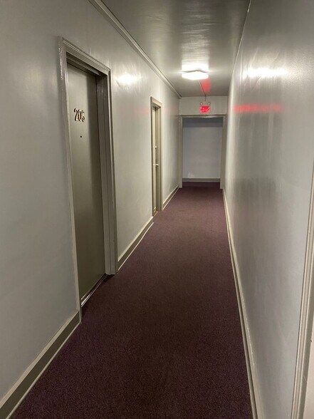 Building Photo - 9 W Charlton St