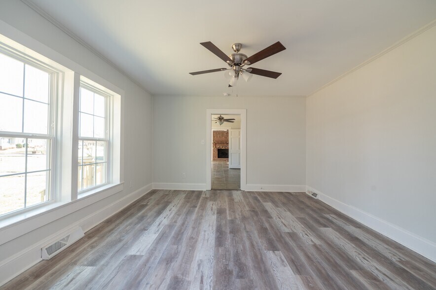 Building Photo - 1473 Briarcliff Dr