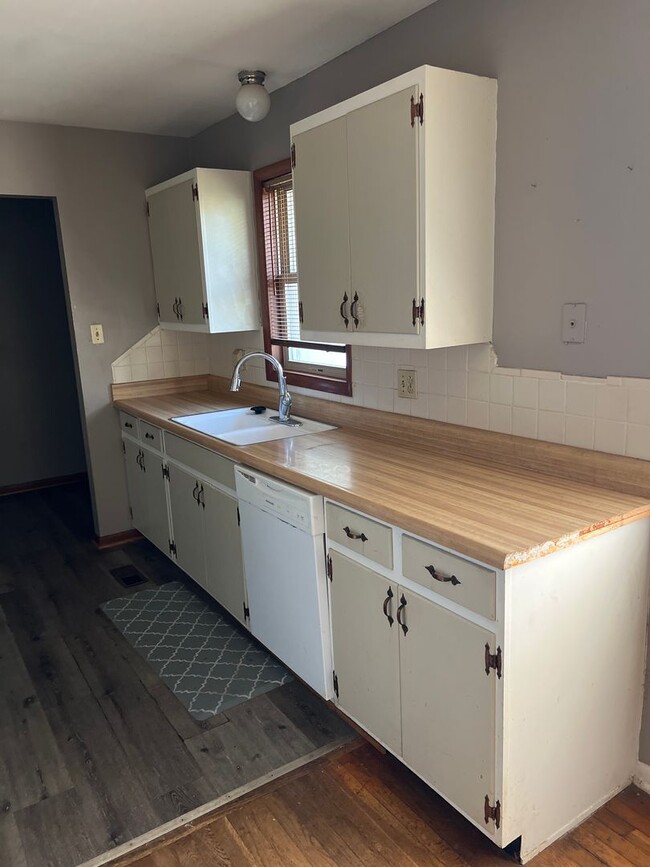 Building Photo - 3241 SW 31st Terrace