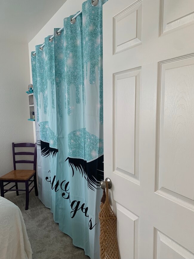 Building Photo - 2231