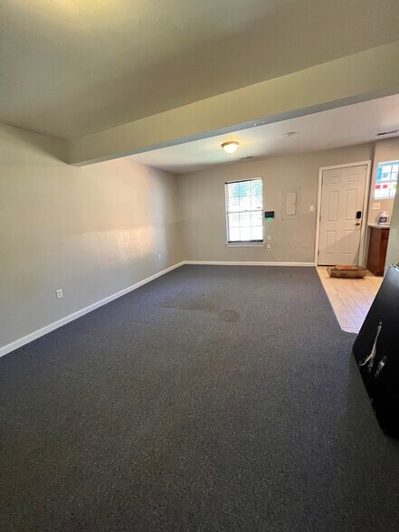Living Space - 3106 Dynasty Dr