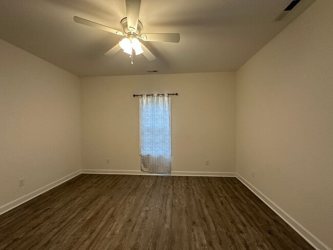 Building Photo - Cozy 2-bedroom home in New Bern