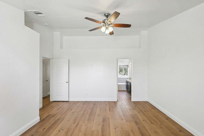 Building Photo - Beautiful, Well Kept, North Summerlin Pool Home