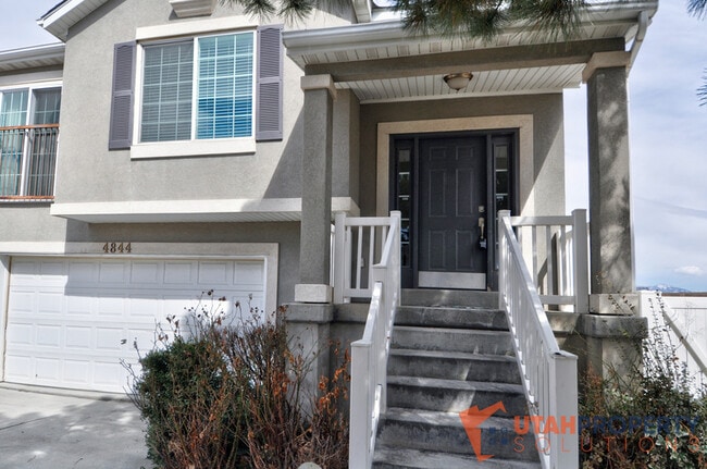 Building Photo - 4844 W Cold Springs Cir