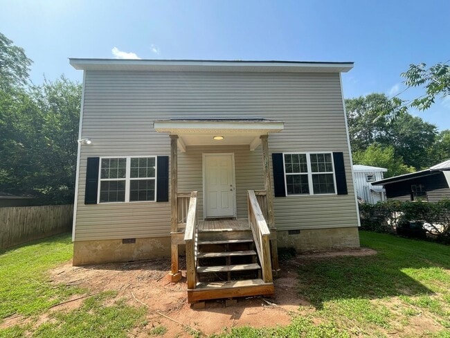 Building Photo - PRE-LEASING FOR AUGUST 2026!