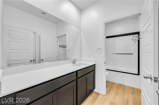 Building Photo - 2706 Song Pt Ave