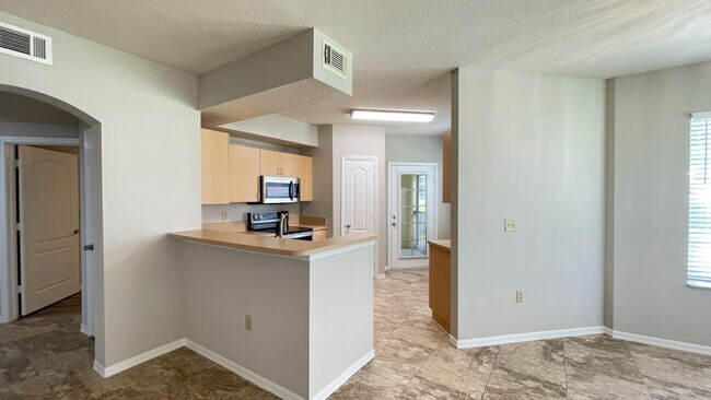 Building Photo - 170 SW Peacock Boulevard 36-104 Port Saint...