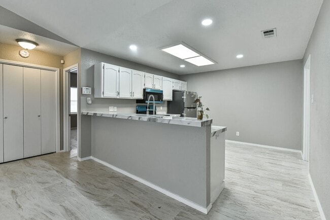 Building Photo - Stunning 4-Bedroom Home in Temple, TX