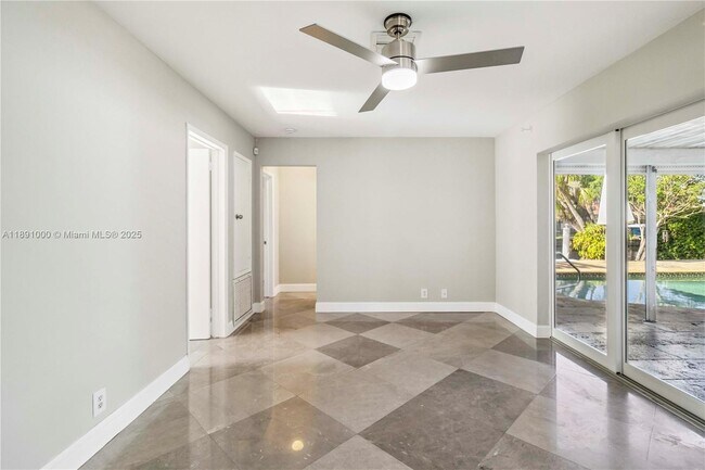 Building Photo - 2770 NE 8th Ct