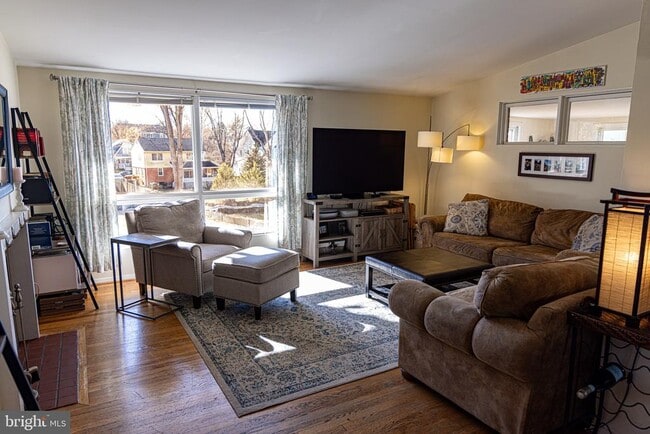 Building Photo - 6519 Byrnes Dr