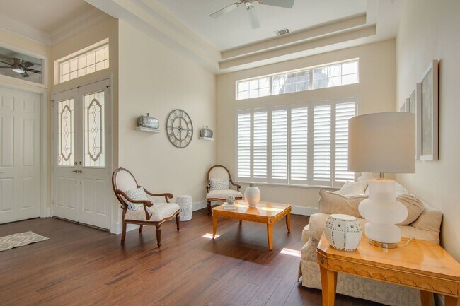 Building Photo - "Charming 3 Bed, 2.5 Bath Rental in Blufft...