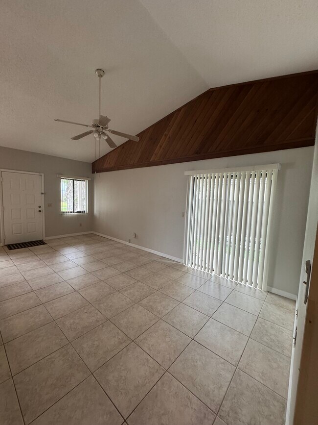 Building Photo - 12405 Pepperfield Dr