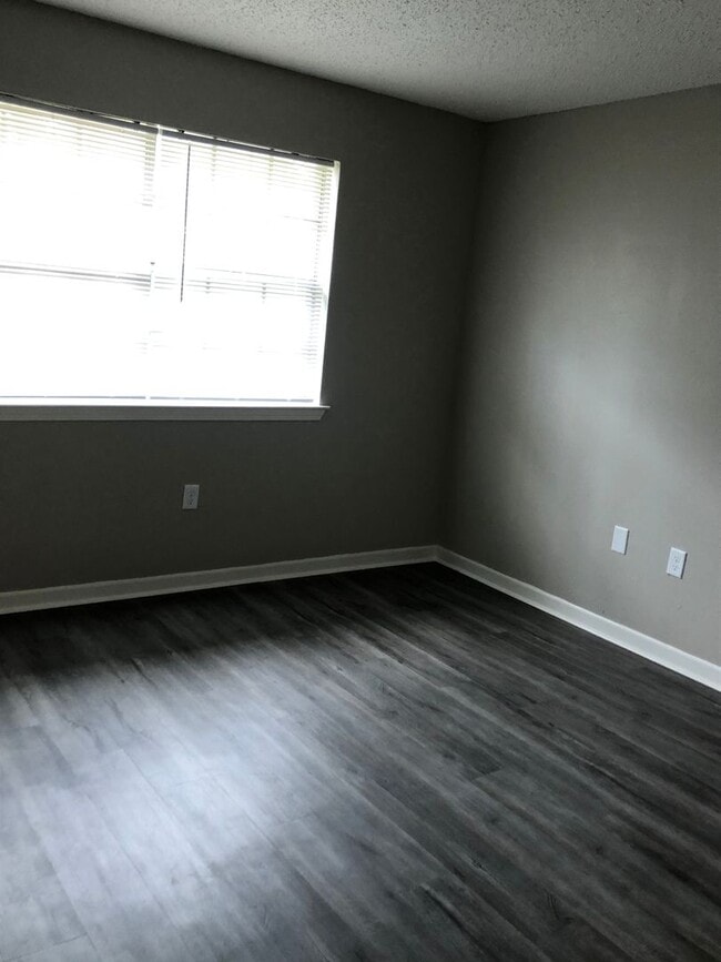 Building Photo - 2BR Units in Gonzales - TAKING APPLICATION...