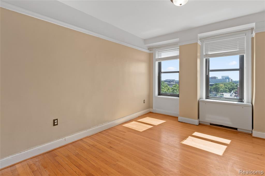 Building Photo - 15 E Kirby St