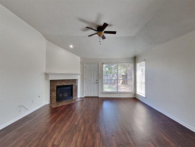 Building Photo - 30202 Deleon Fields Dr