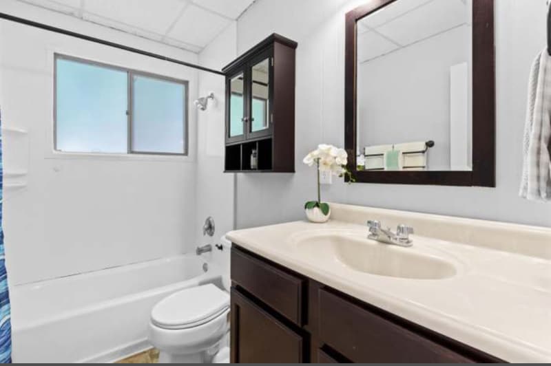 Building Photo - 305 Zuni Dr