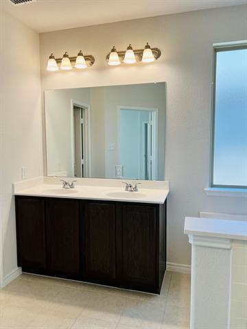 Building Photo - 812 Peaceful Brk Dr