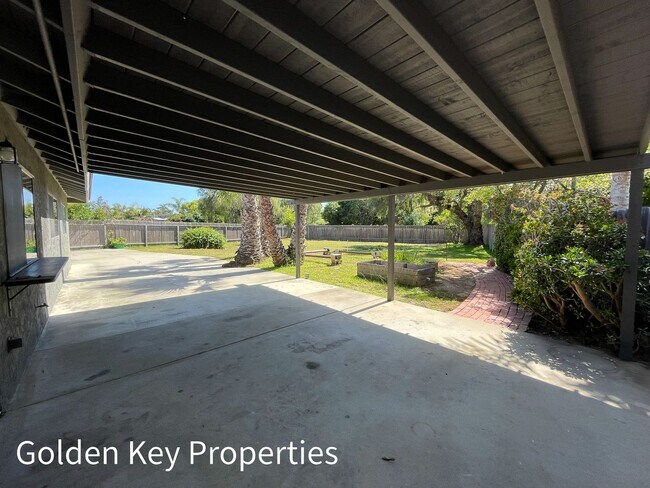 Building Photo - 3BR/BA Single-level home in Fire Mountain!...