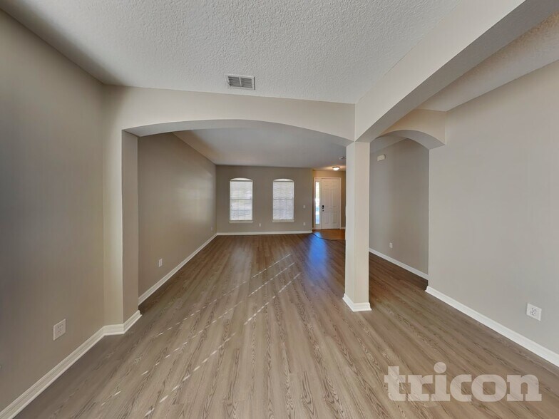 Building Photo - 1513 Lancashire Way