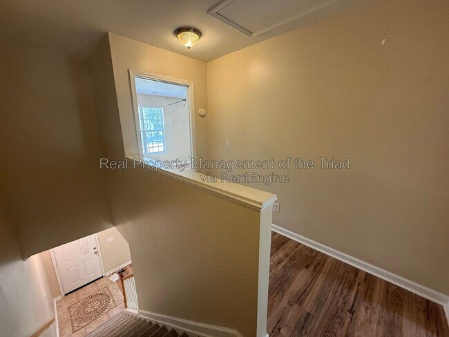 Building Photo - 1258 Burton Ave