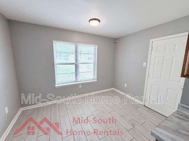 Building Photo - 4400 Elmridge St