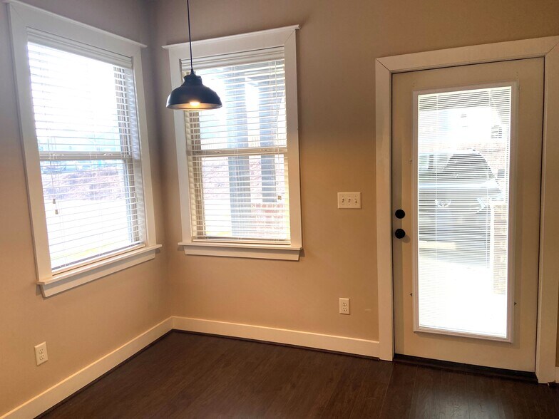 Building Photo - 1036 Crawford Ct