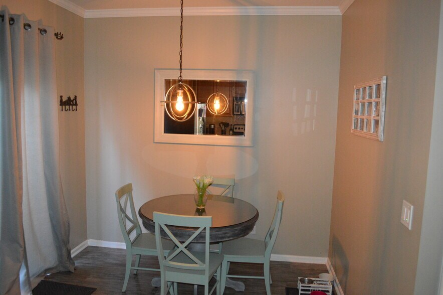 Building Photo - 1256 Liberty Pkwy NW