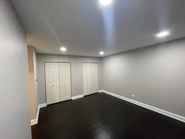 Building Photo - 397 Poplar Ave