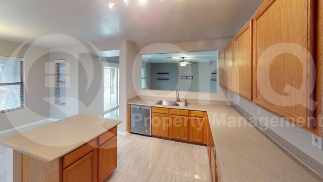 Building Photo - 4720 N 93rd Dr