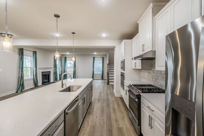 Building Photo - 2023 Hartland Stunner—6BR with 3-Car Garage