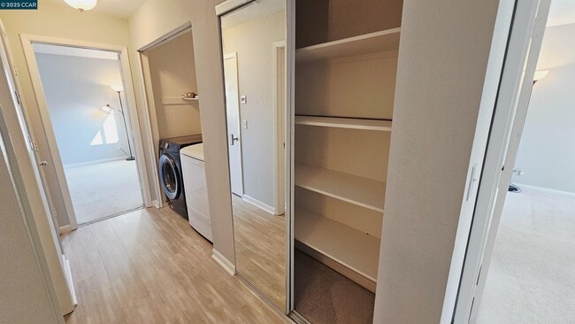 Building Photo - 347 Scottsdale Rd