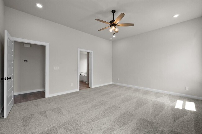 Building Photo - 3202 Farmhouse Ave