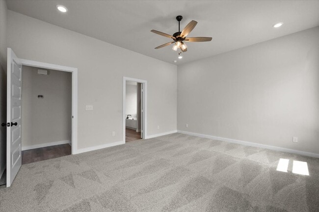 Building Photo - 3203 Farmhouse Ave