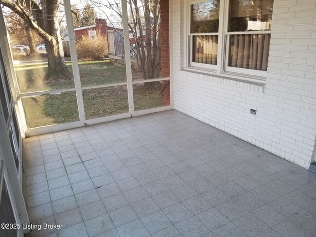 Building Photo - 1305 Abbeywood Rd