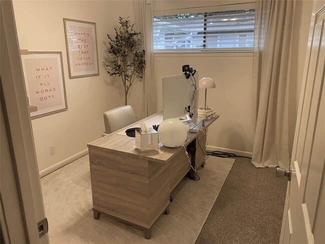 Building Photo - 2414 S 5th St