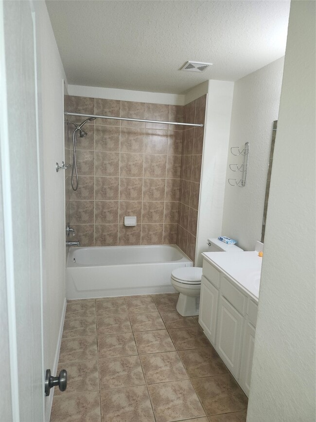 Building Photo - 28510 Rustic Pines Ct