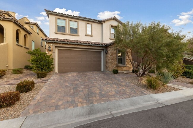 Building Photo - Luxury Dream Home with Unmatched Views and Resort-Style Amenities