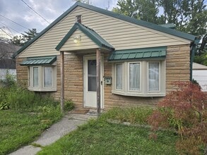 Building Photo - 434 Gallup St