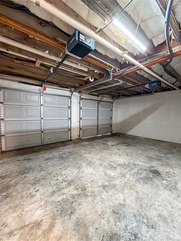 Building Photo - 127 Dillon's Run