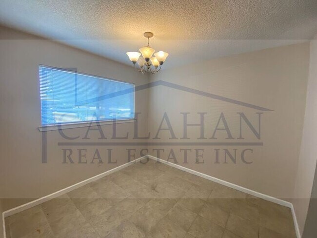 Building Photo - Sherwood 2 Bedroom Town Home