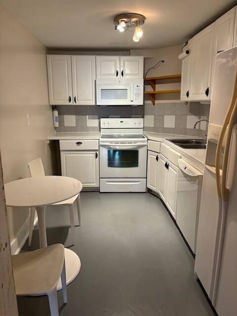 Building Photo - 510 Ursulines Ave