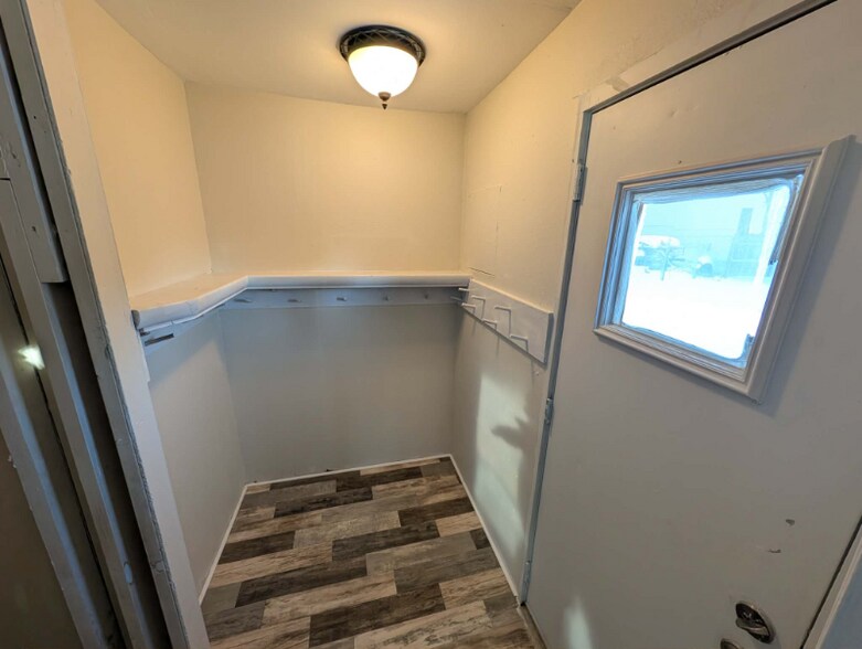 Building Photo - 181 W 2nd St